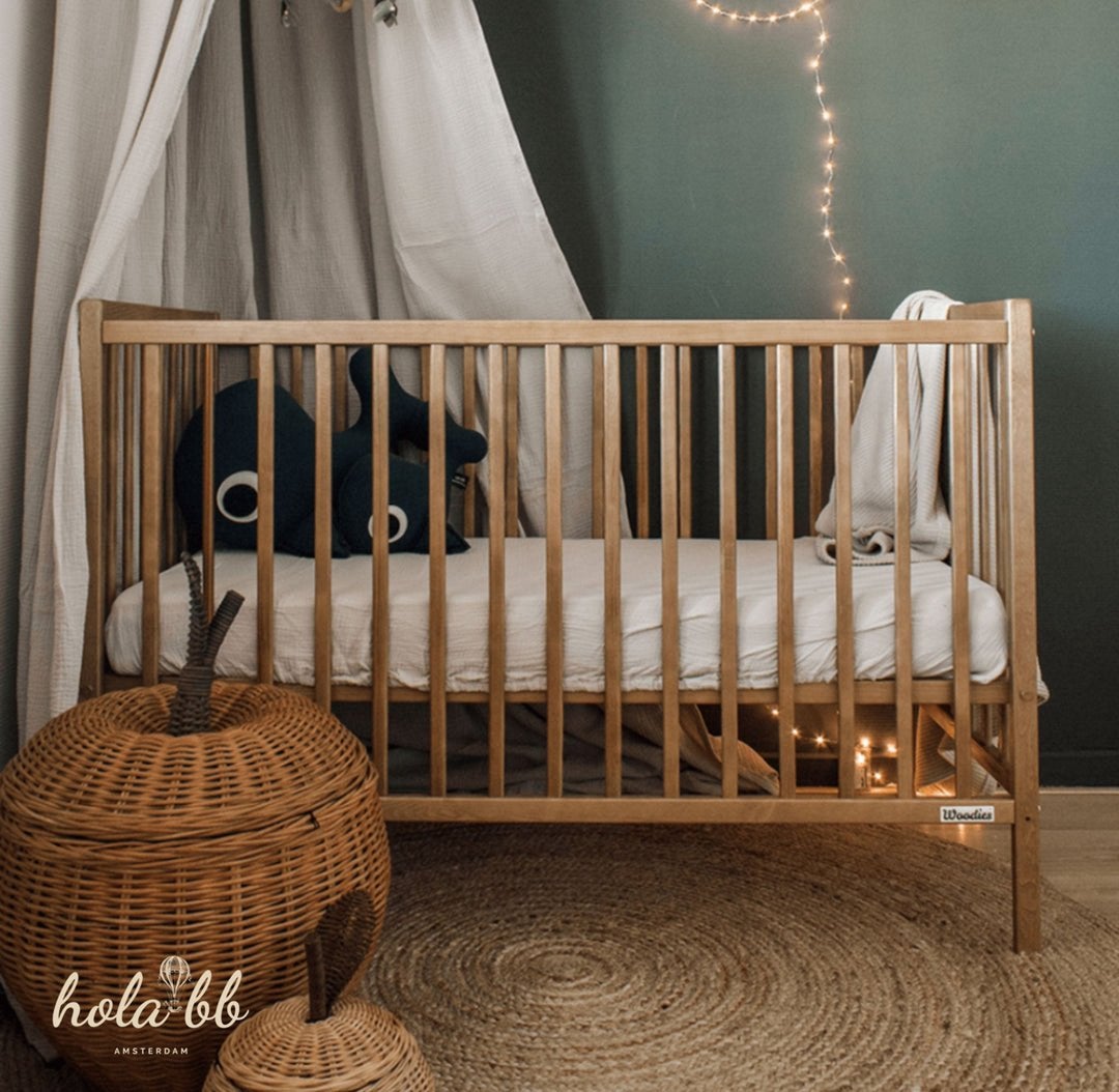 Babybed/ ledikant in massief hout, Enlèvement, Utilisé