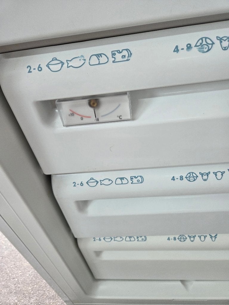 AEG tafelmodel diepvriezer, Elektronische apparatuur, Gebruikt, Ophalen, Vrieskast, 85 tot 120 cm