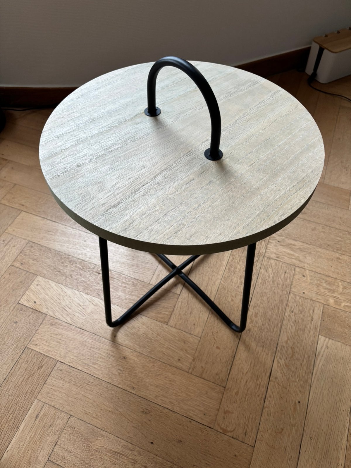Table basse (40 cm x 40 cm), Enlèvement ou Envoi, Utilisé, Rond, Modern.