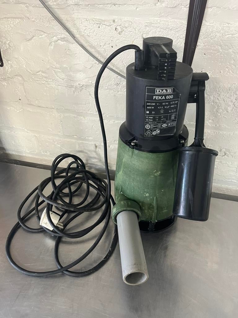 Pompe à eau - pompe submersible - pompe 4x, Jardin & Terrasse, Pompes à eau, Enlèvement, Comme neuf, Pompe à eaux claires