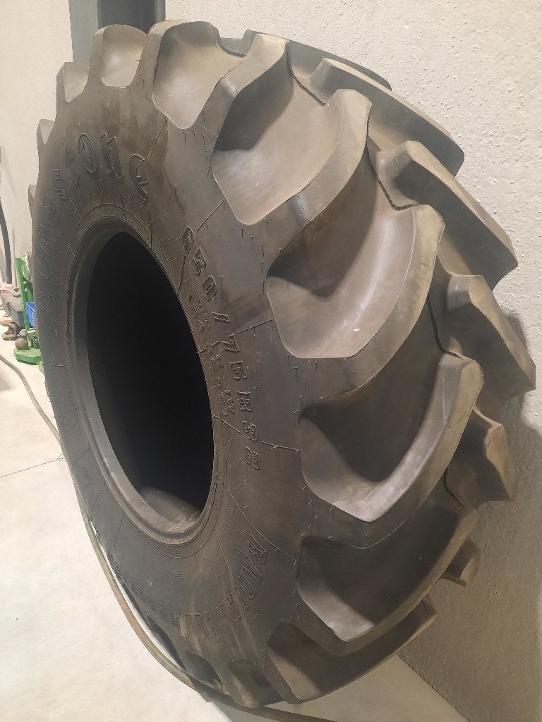 Pneu Firestone 650/75R32, Autos : Pièces & Accessoires, Enlèvement, Pneu(s)