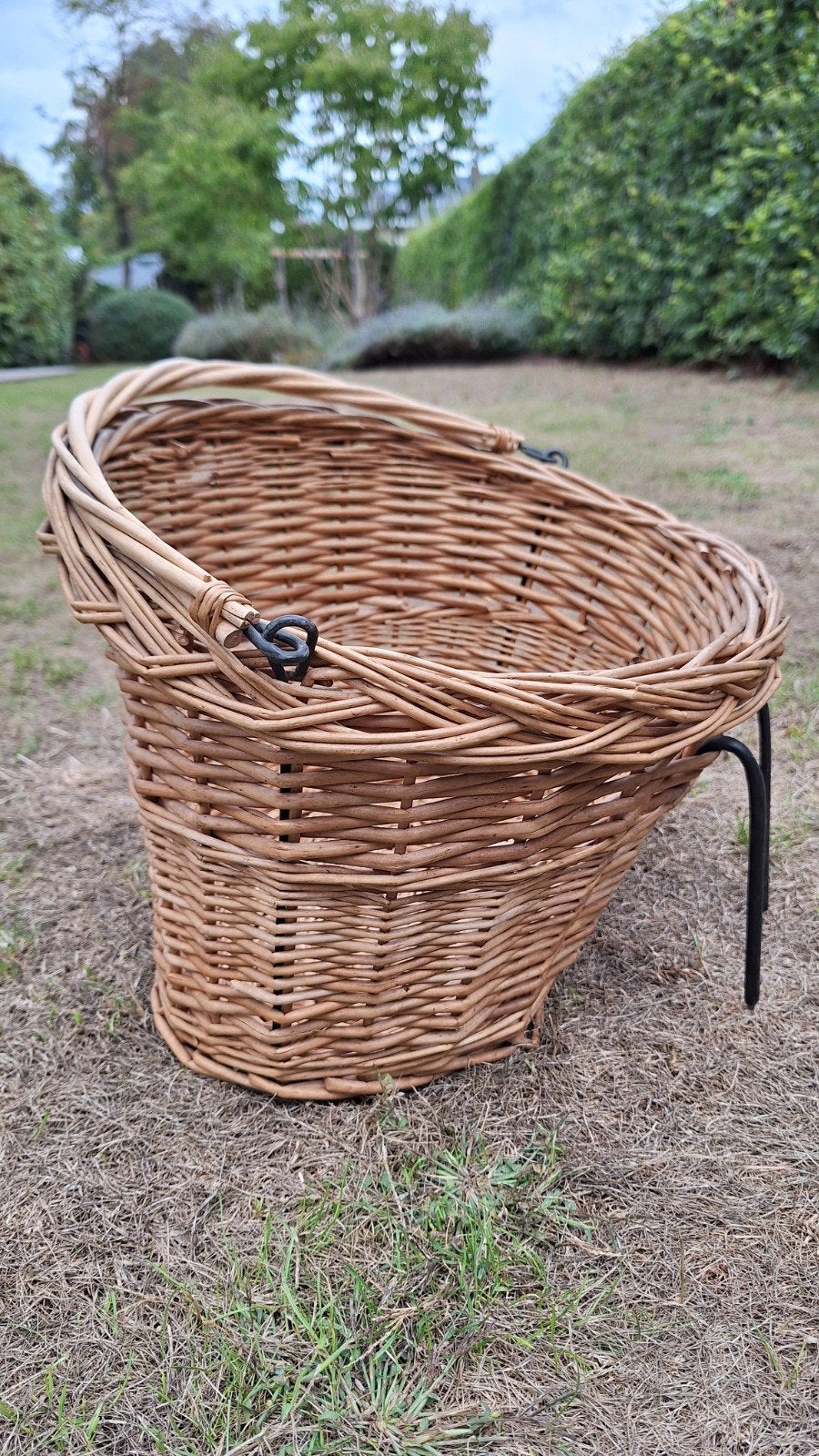 rieten fietsmand, Ophalen, Fietsmand