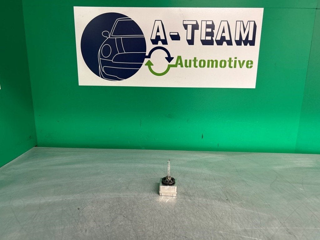 LAMPE XENON BMW 3 serie (F30) (|66140|66140CLC|), Utilisé, BMW, Petuelring 130
80809  München, DE, Bayerische Motoren Werke AG