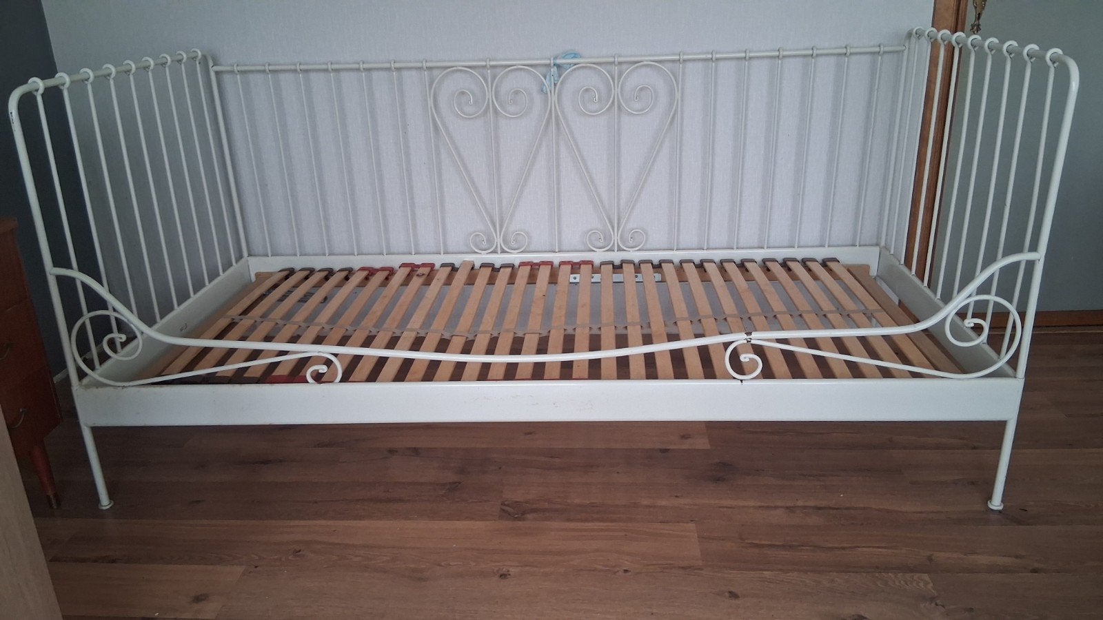 Wit metalen kinderbed, Ophalen