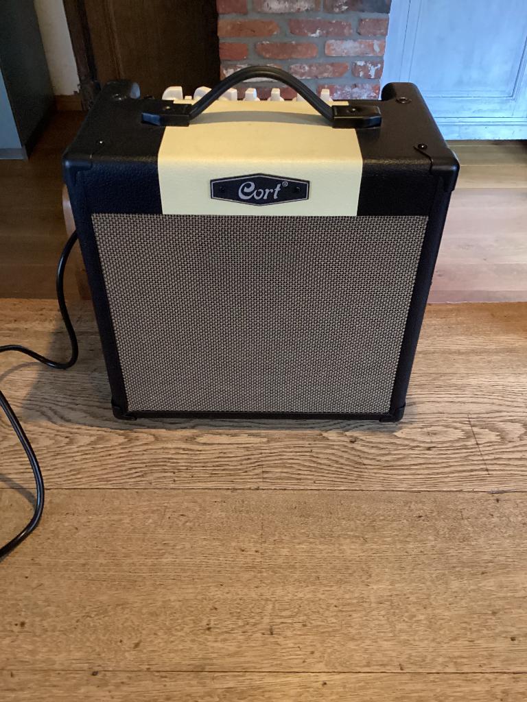 Ampli guitare Cort CM15R, Musique & Instruments, Enlèvement, Comme neuf, Guitare, Moins de 50 watts