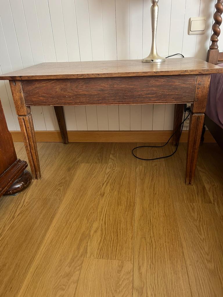 Ancienne petite table en chêne, Enlèvement