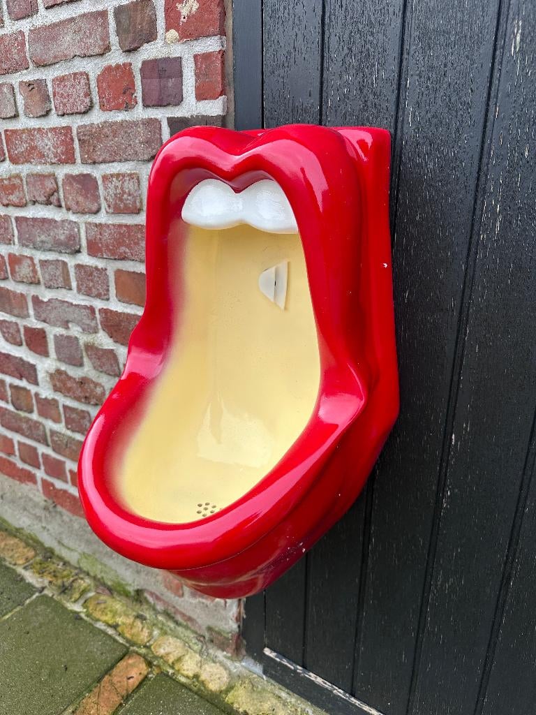 Toilet in lipvorm, Ophalen, Nieuw, Toilet