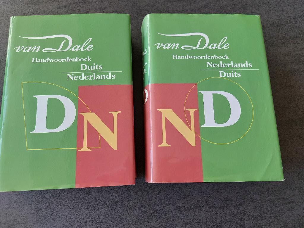 Van Dale woordenboek Duits- Nederlands en Nederlands -Duits, Boeken, Woordenboeken, Ophalen, Zo goed als nieuw, Van Dale, Duits