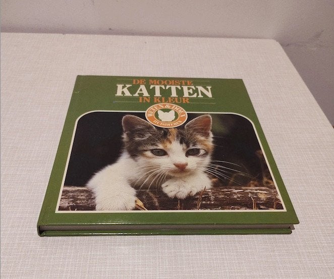 2 boeken over katten, Enlèvement, Utilisé, Chats