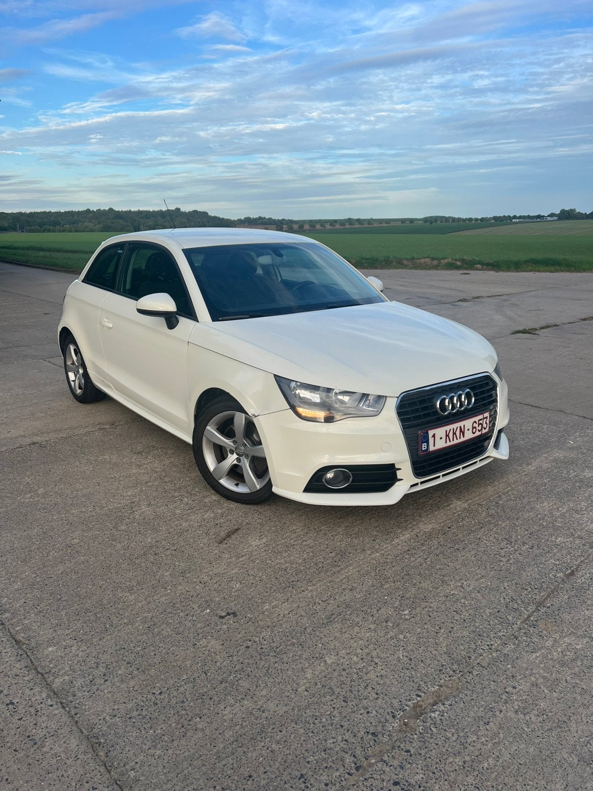 AUDI A1 1.6 TDI AMBITION - 77 kW (105 PK), Autos, Particulier, Achat