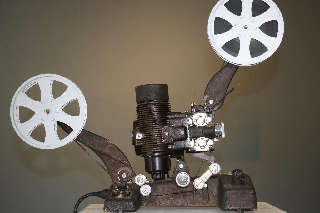 Projecteur film 16 mm muet, Ophalen, Voor 1940, Projector