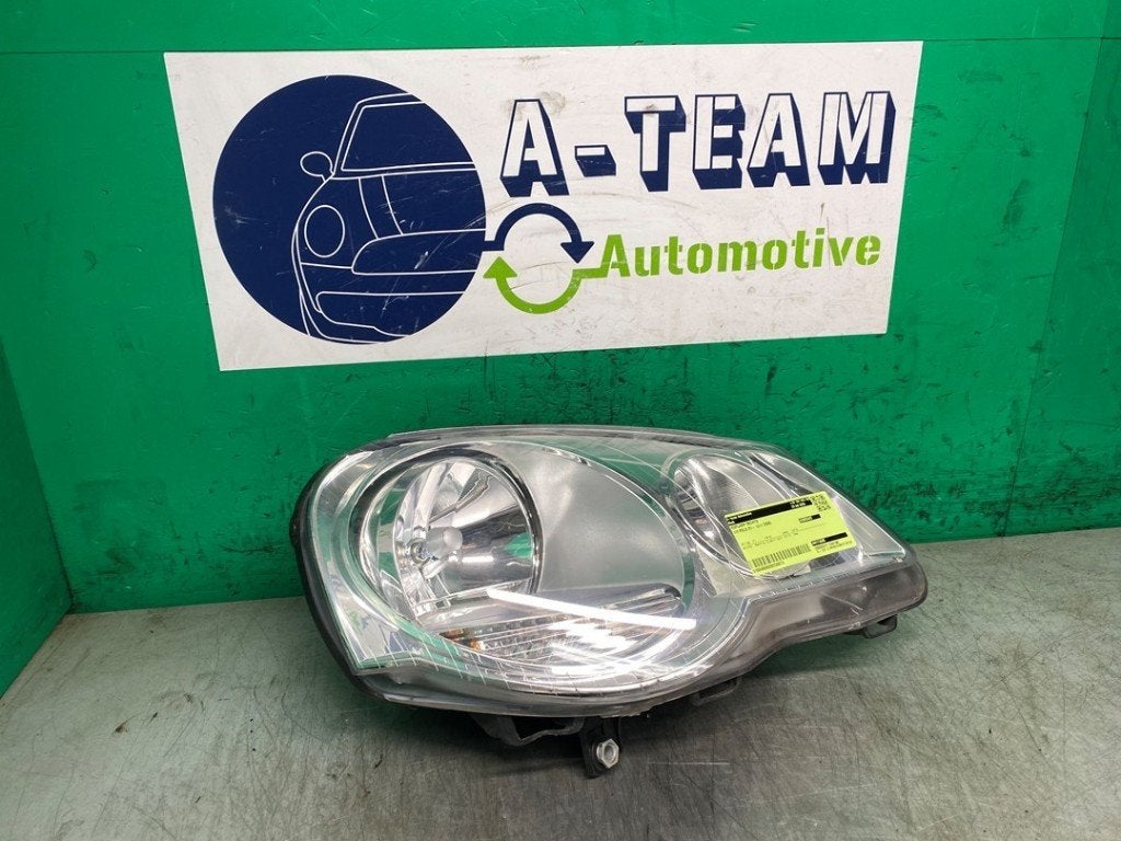 PHARE / OPTIQUE AVANT DROIT Volkswagen Polo IV (9N1 / 2/3), Volkswagen, Volkswagen AG, Utilisé, Kundenbetreuung@volkswagen.de