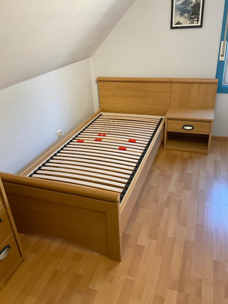1-persoonsbed met nachtkastje, Huis en Inrichting, Slaapkamer | Bedden, Ophalen, Gebruikt, 90 cm, Eenpersoons