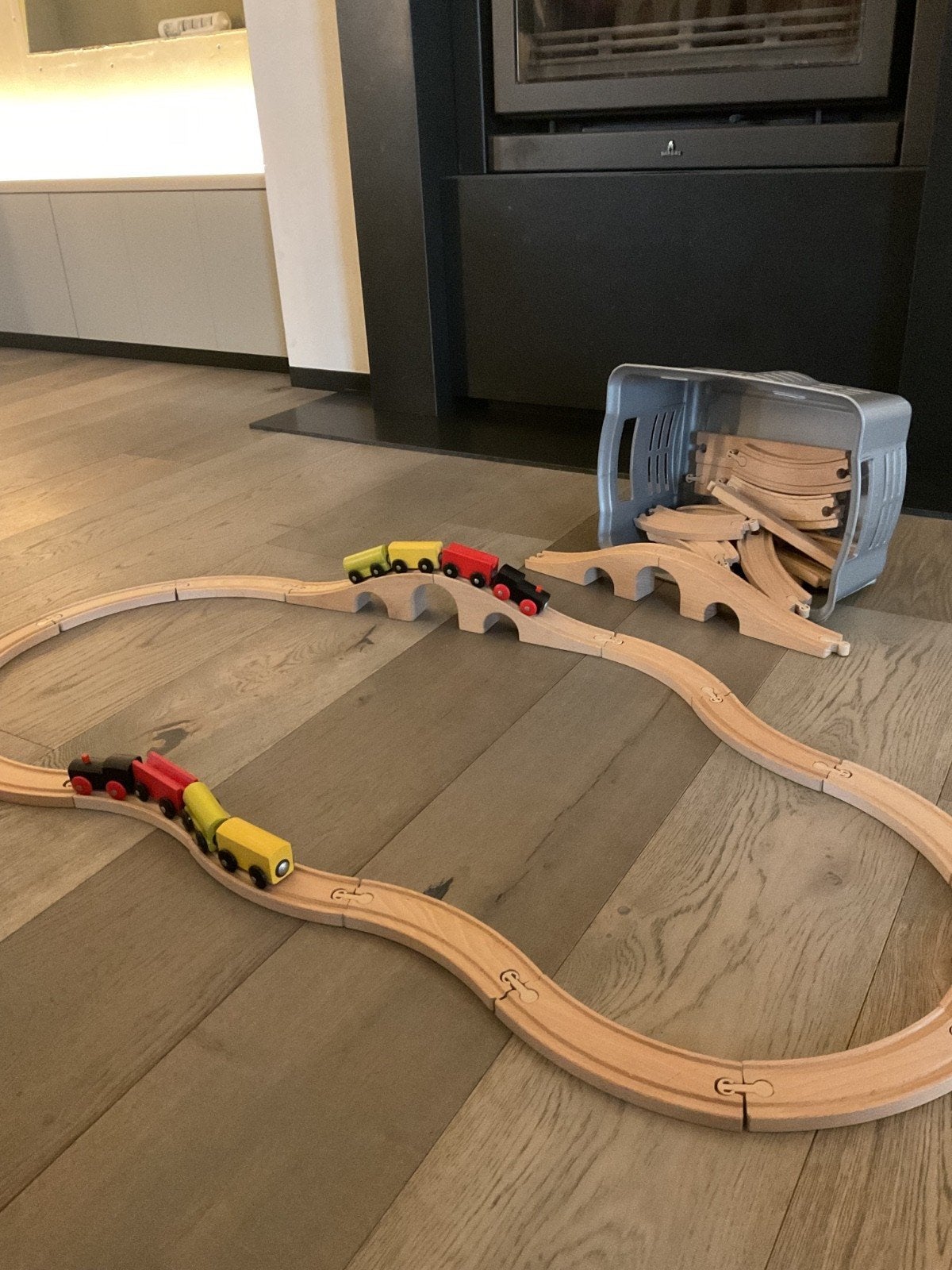 Speelgoedtrein, Ophalen