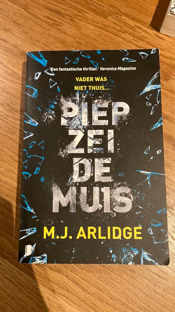 M.J. Arlidge - Piep zei de muis (2de boek van Helen Grace), Boeken, Ophalen, M.J. Arlidge