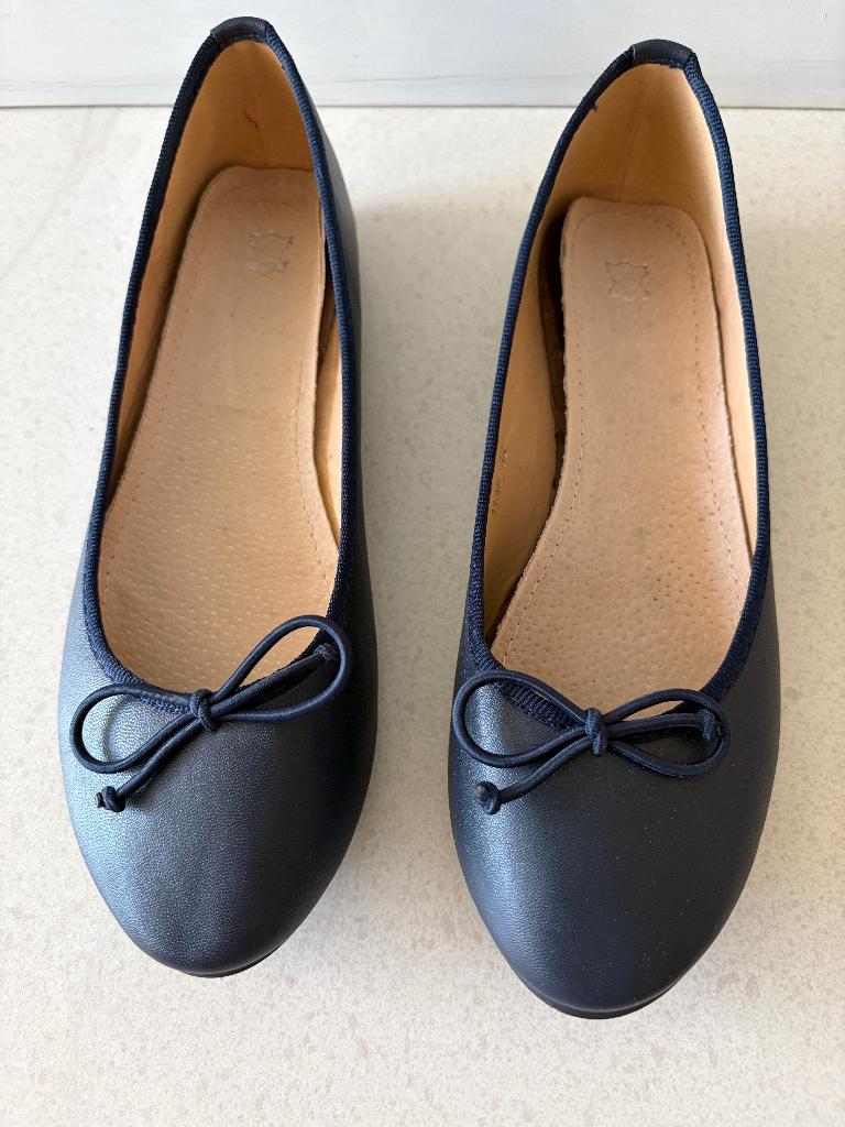 Ballerina's in donkerblauw, Kleding | Dames, Schoenen, Ophalen of Verzenden, Nieuw, Ballerina's