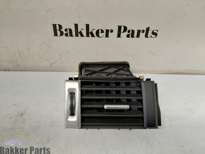 Grille aération tableau de bord d'un Landrover Evoque, Land Rover, -, -, 3 mois de garantie