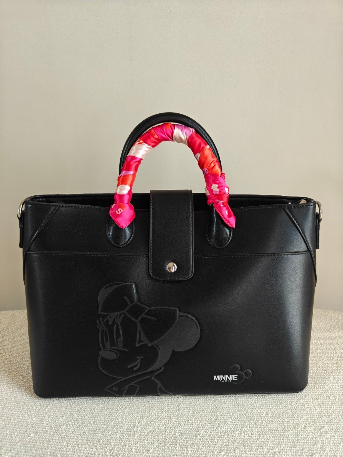 Disneyland Paris 30th Anniversary Minnie handtas met sjaal!, Enlèvement ou Envoi, Neuf, Noir, Sac à main