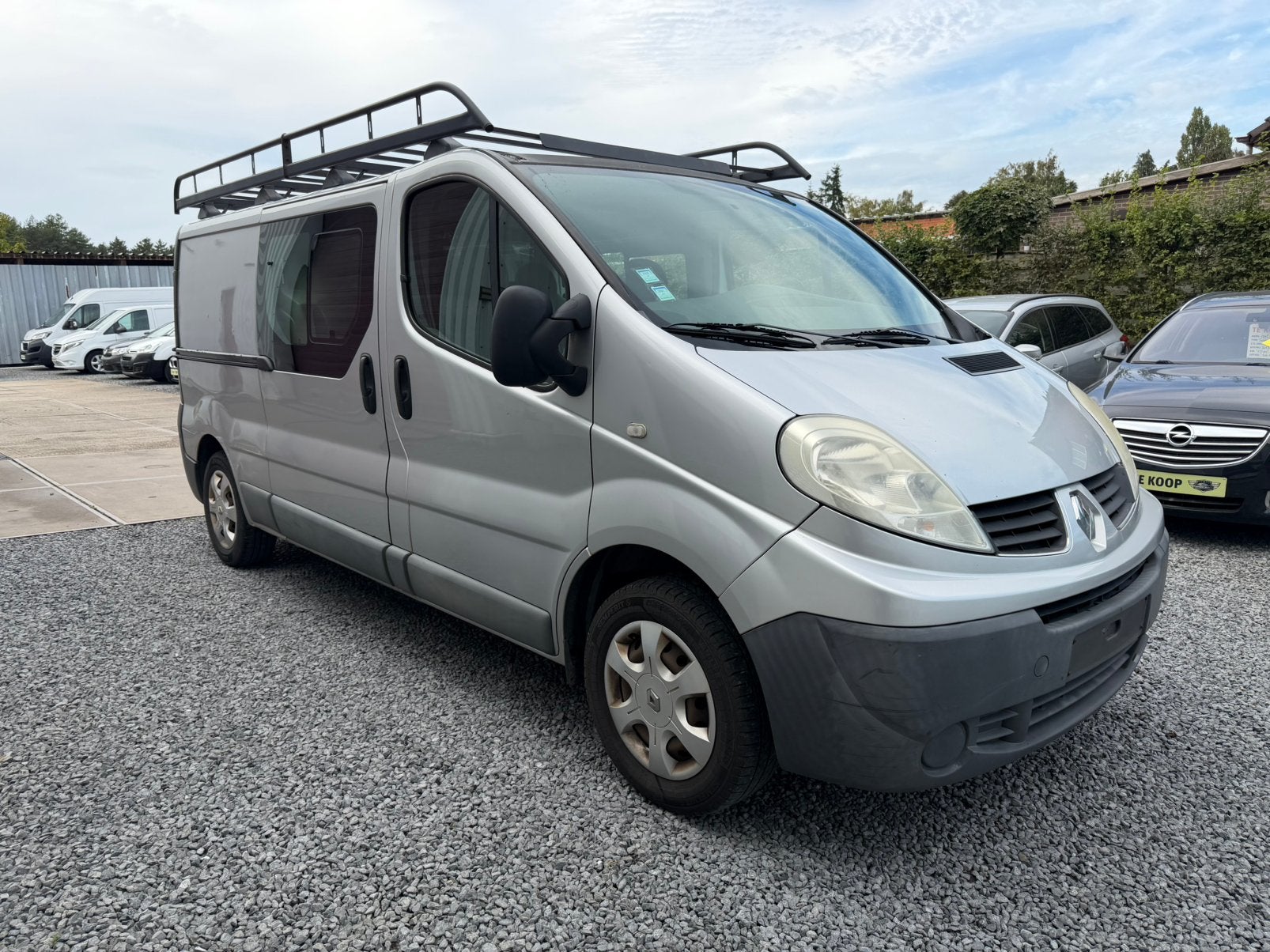 Renault Trafic 2.0 dCi 114 pk DUBBEL CABINE 2011 AIRCO /NAVI, Dealer onderhouden, 1995 cc, Zwart, https://public.car-pass.be/k