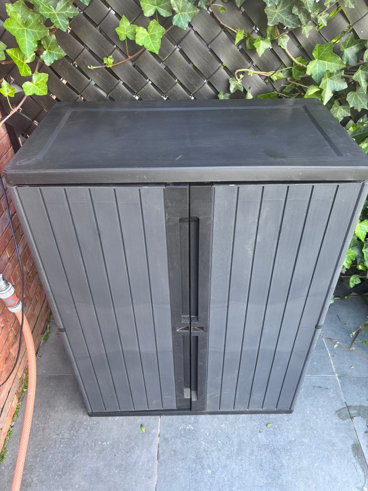 Kunststof opbergkast – ideaal voor buiten, garage of berging, Tuin en Terras, Ophalen, Zo goed als nieuw, Kunststof