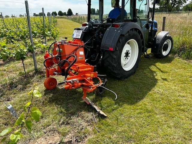Rinieri Velox 1/130 (wijnbouw), Autre, Labour