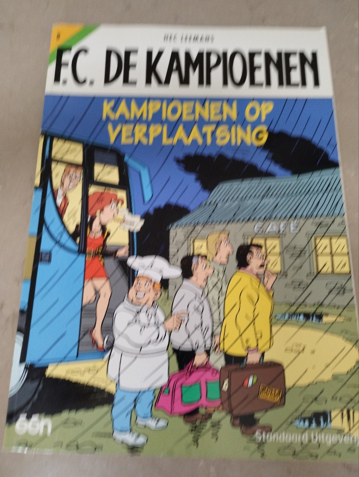 F.C.De Kampioenen/Kampioenen op verplaatsing., Boeken, Ophalen, Eén stripboek, Hec Leemans, Zo goed als nieuw