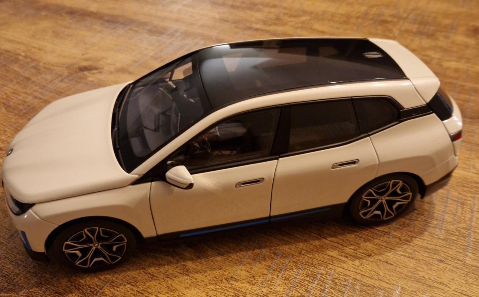 1/18 BMW iX - Minichamps, Ophalen of Verzenden, Zo goed als nieuw, MiniChamps