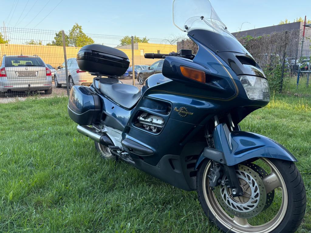 Honda st1100 Pan european, Motos, Motos | Honda, Tourisme, Plus de 35 kW, Particulier, 4 cylindres