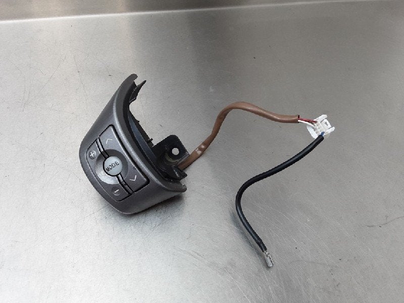 COMMANDE DE RADIO AU VOLANT Toyota RAV4 (A3) (|5114Y86|), Autos : Pièces & Accessoires, Utilisé, Toyota