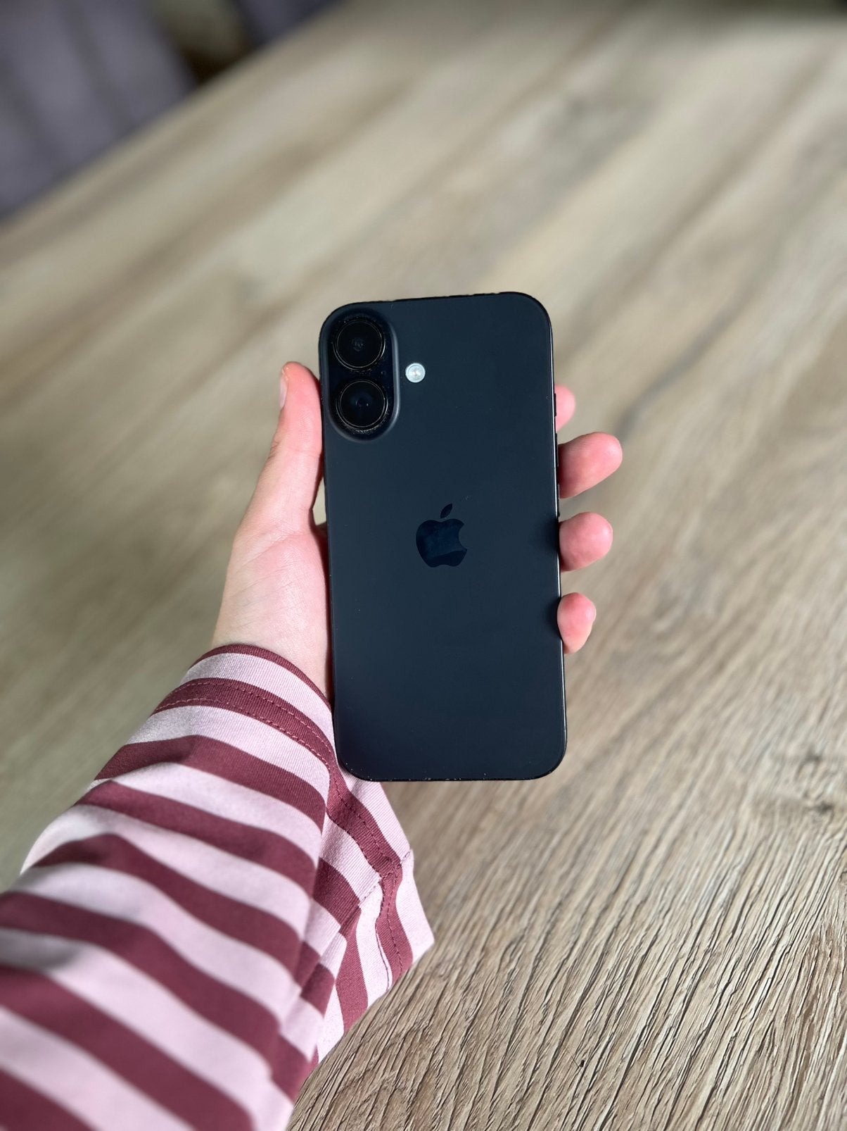 Iphone 16 grijs, Enlèvement, Comme neuf, Noir