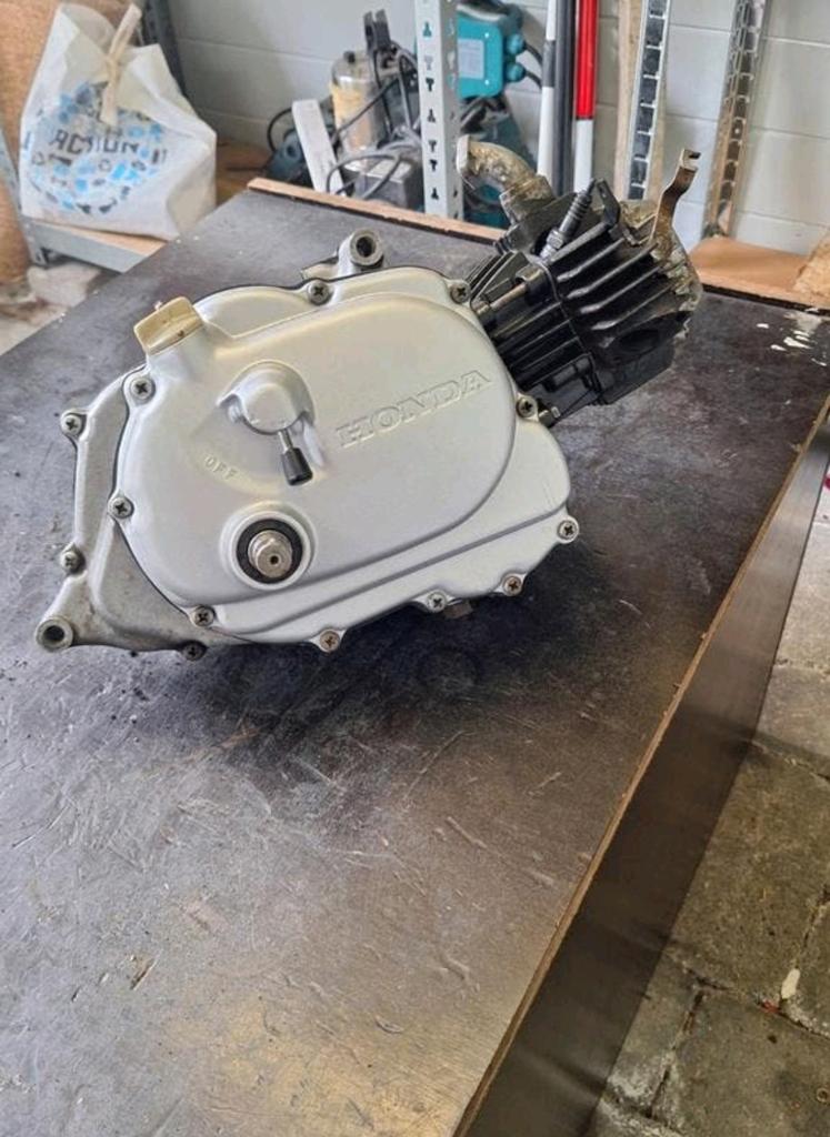 Honda amigo/novio motor, Fietsen en Brommers, Brommeronderdelen | Algemeen, Cilinder, Ophalen of Verzenden