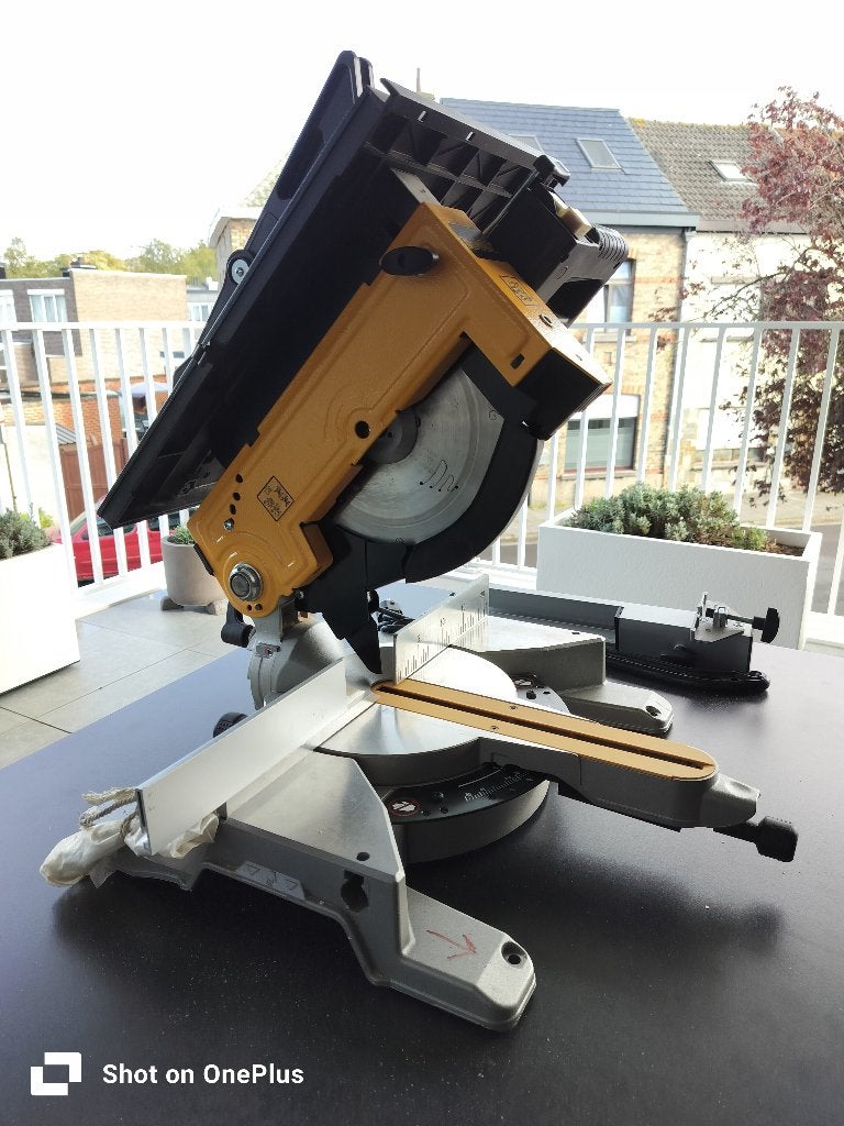 Tafel/Afkort/Verstekzaag DW711, Doe-het-zelf en Bouw, Ophalen, Minder dan 30 mm, De Walt, Gebruikt