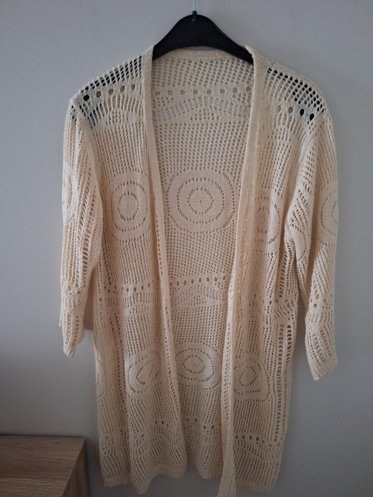 gilettrui medium gehaakt., Kleding | Dames, Truien en Vesten, Ophalen of Verzenden, Zo goed als nieuw, Beige
