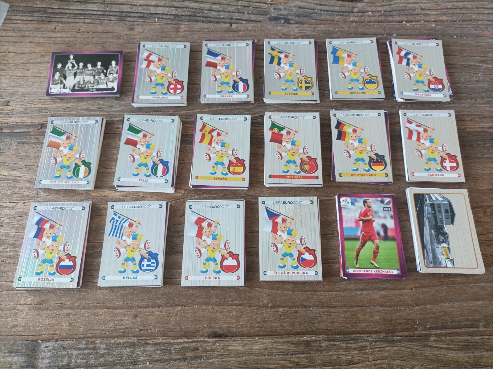 Panini UEFA Euro 2012, set complet. 540 autocollants, Enlèvement ou Envoi