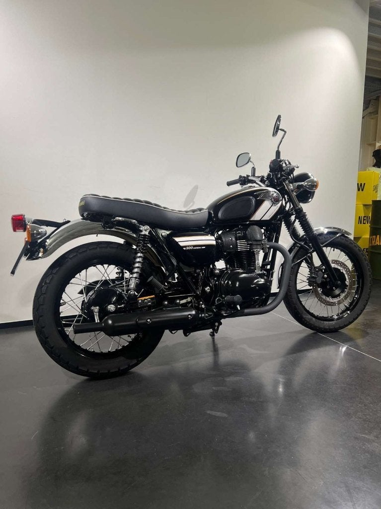 Kawasaki W800 SE, Motos, Permis Moto A, Tourisme, Entreprise, Occasion