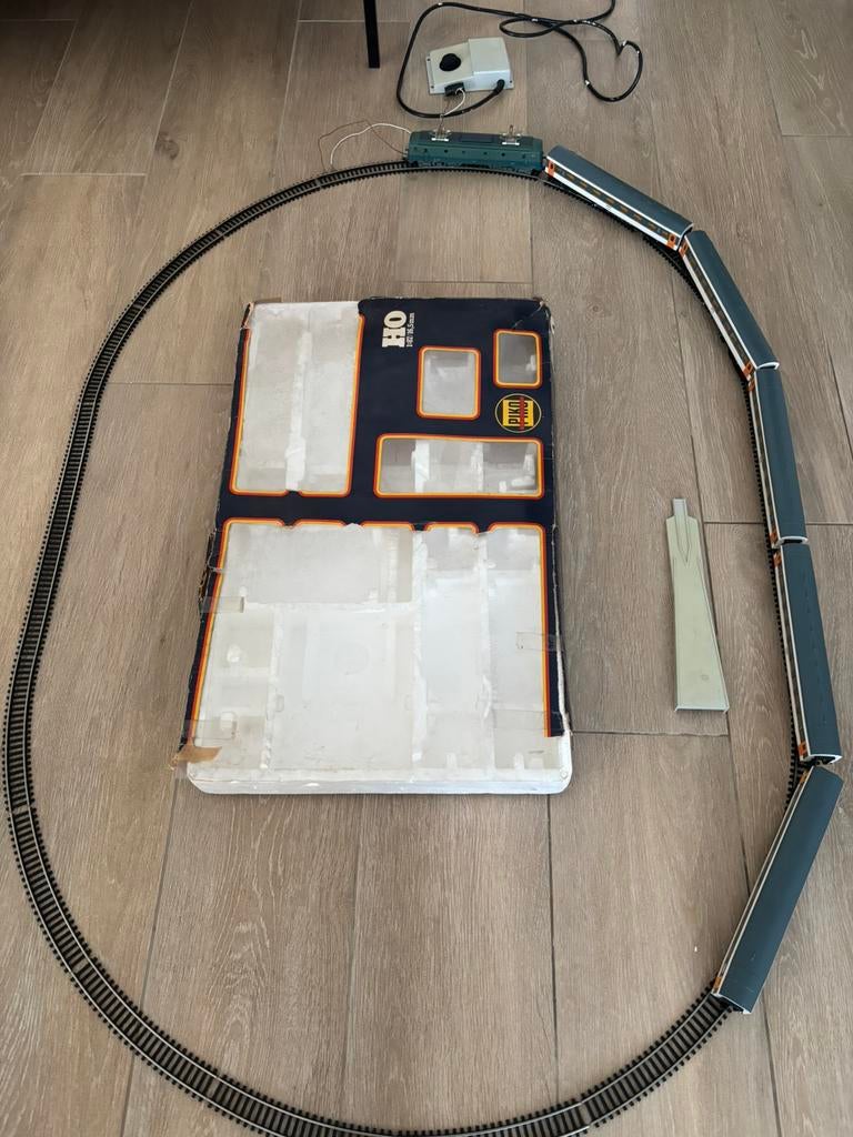 PIKO SNCF elektrische trein, Antiek en Kunst, Ophalen