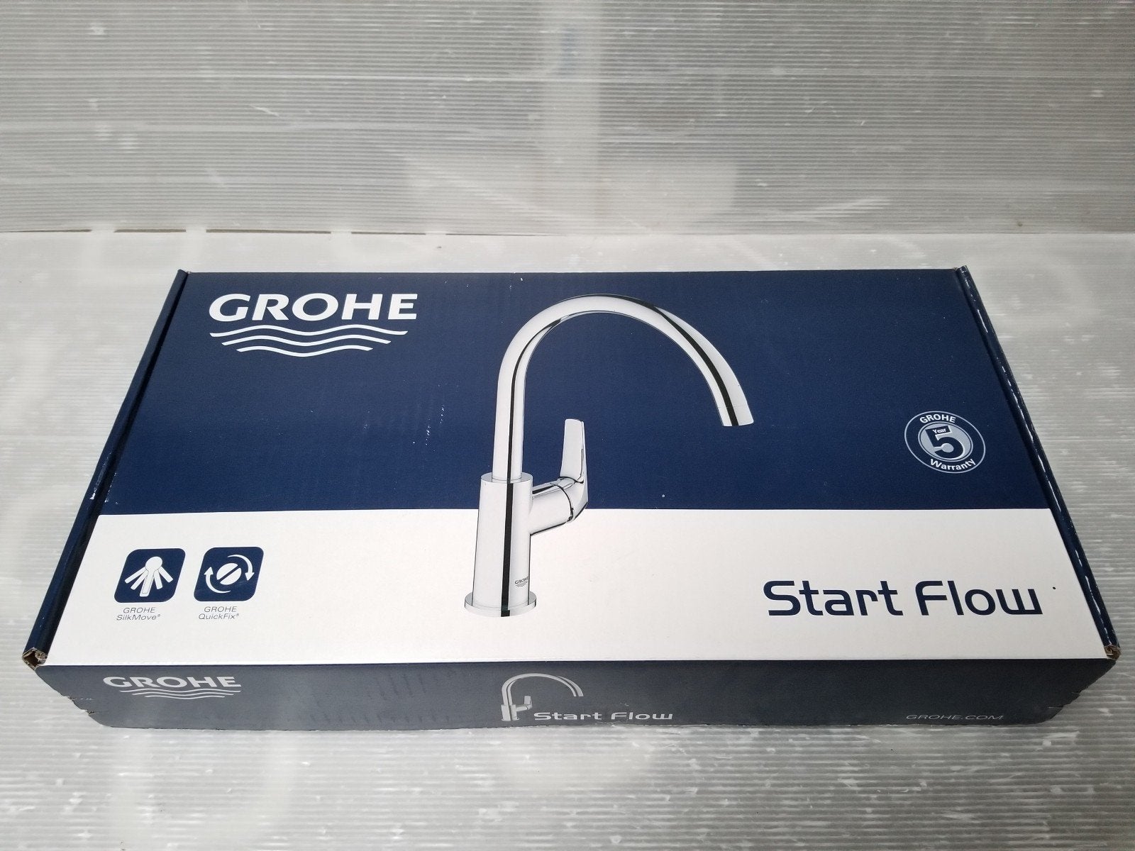 Elegant gestyleerde keukenkraan (Nieuw)

Splinternieuwe keuk, Doe-het-zelf en Bouw, Ophalen of Verzenden, Nieuw, Chroom, Kraan