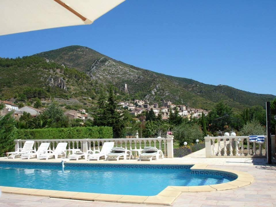 Te huur in Zuid-Frankrijk/Languedoc/ROQUEBRUN, Vakantie, Dorp, Wasmachine, Aan meer of rivier, Languedoc-Roussillon