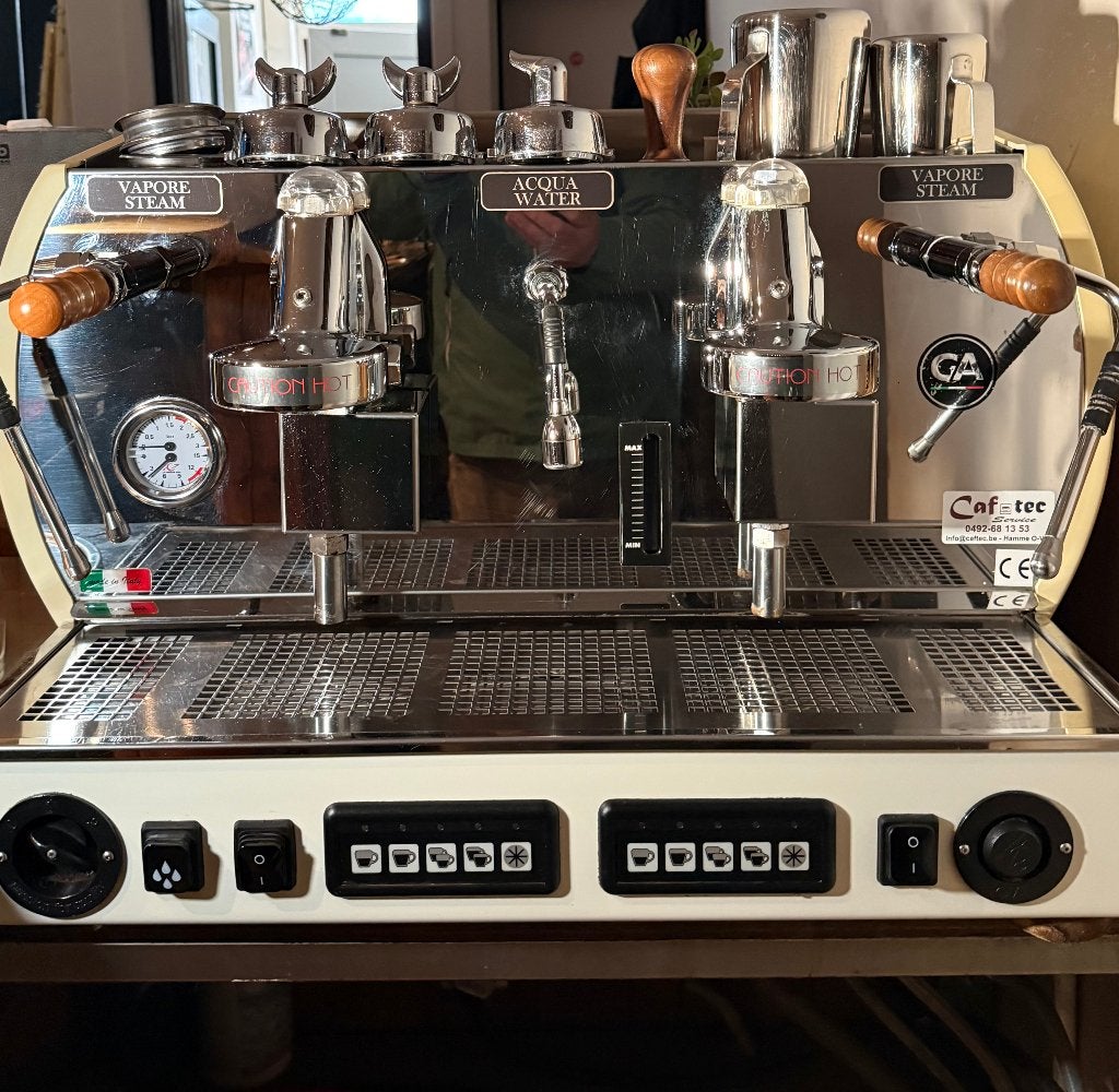 Professionele espressomachine Nuova Era Altea 2 groepen, Elektronische apparatuur, Koffiezetapparaten, Ophalen, Espresso apparaat