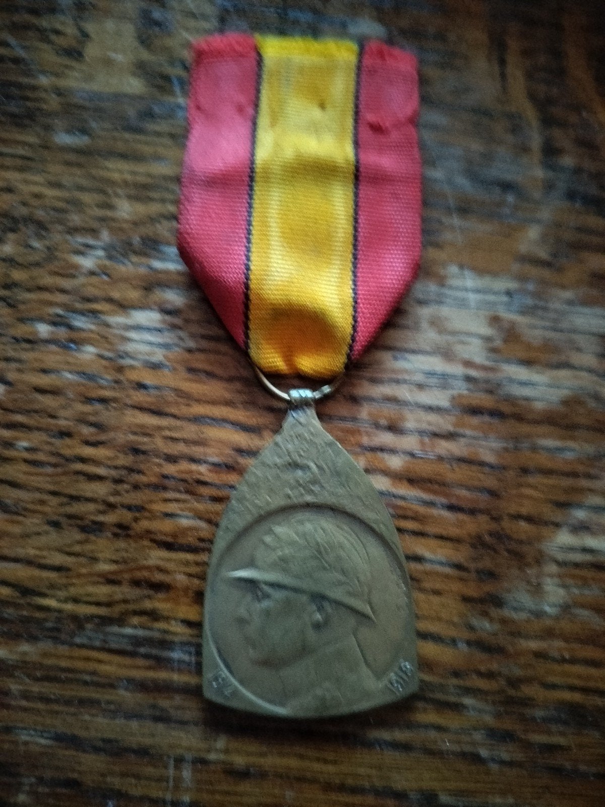 Medaille, Ophalen