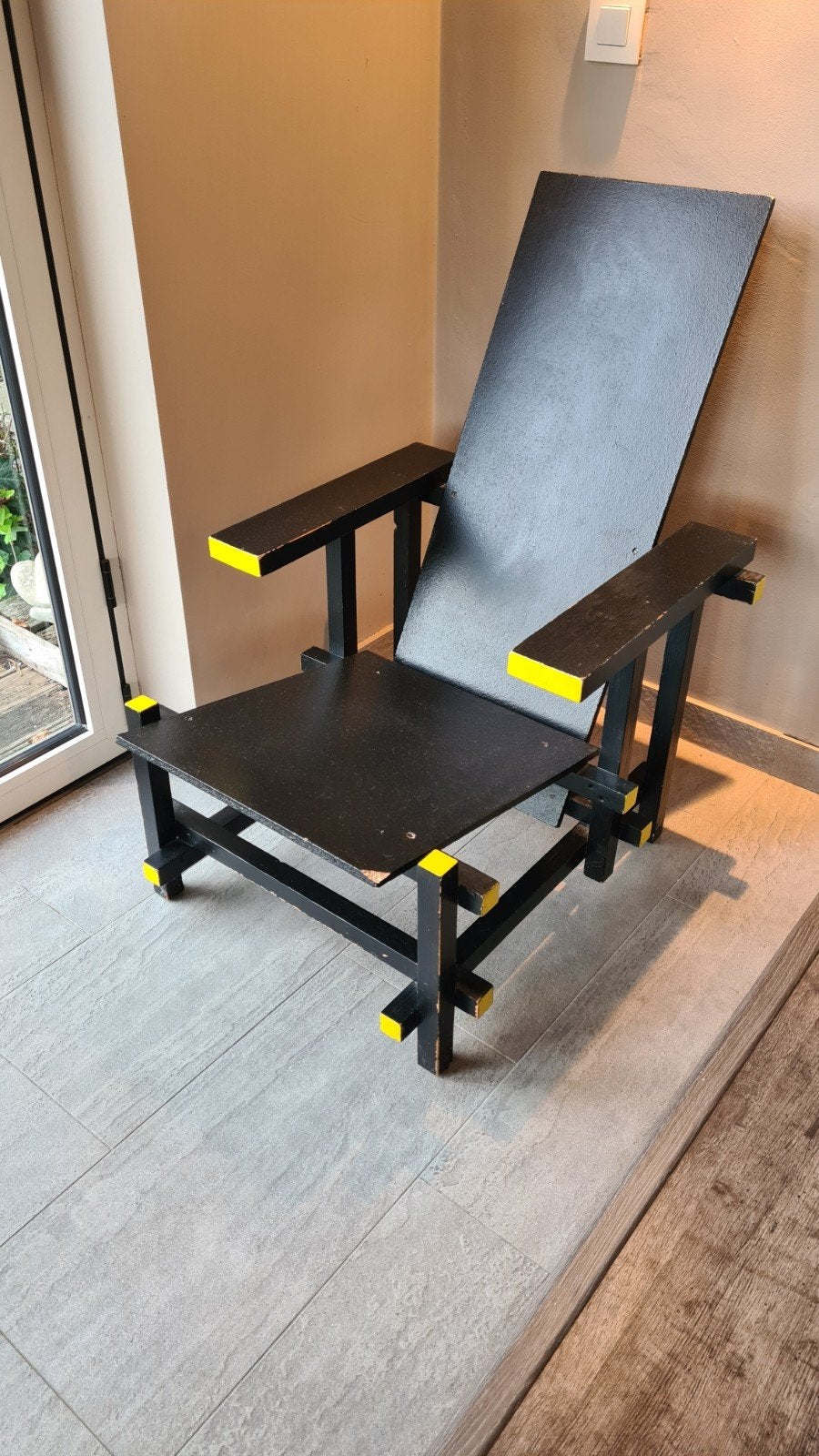 Design stoel, Ophalen