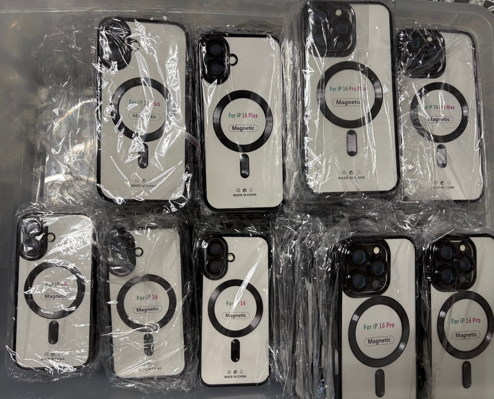 Transparante MagSafe Hoesjes Zwarte – iPhone 16 Serie, Telecommunicatie, Ophalen of Verzenden, Zo goed als nieuw, Draadloos opladen