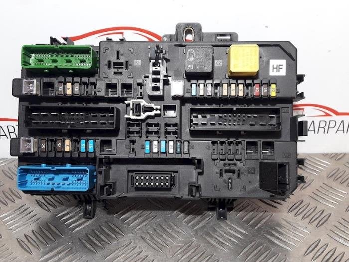Boîte à fusibles d'un Opel Astra, -, Opel, Utilisé, -