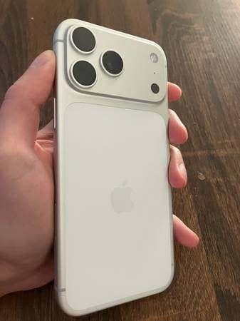 iPhone 17 Pro 256 Go - Parfait état - Débloqué - Garantie, Télécoms, 256 GB, Enlèvement ou Envoi, Autres modèles, Comme neuf