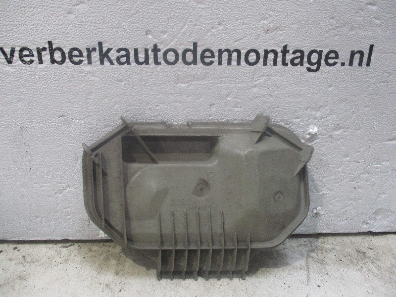 KOPLAMP afdekking rechts E diesel (W124) (1405-239-025), Auto-onderdelen, Robert Bosch AG, Gebruikt, Mercedes-Benz, Robert-Bosch-Allee 1
74232  Abstatt, DE