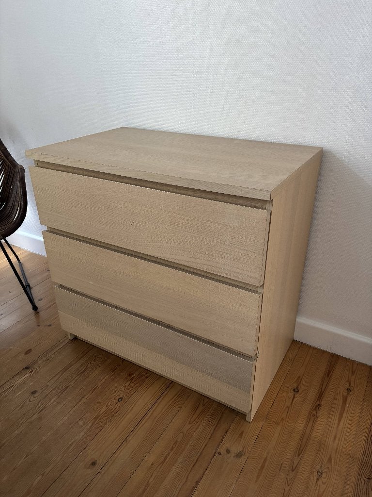 Gratis Ikea meubels, Ophalen, Gebruikt, Zweeds, Met plank(en)