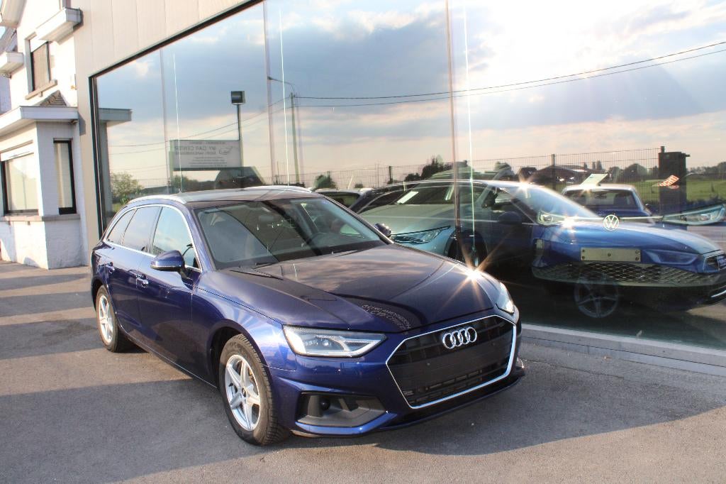 AUDI A4 AVANT DSG 35TFSI - CR CONTROL - NAVI - USB, Auto's, Stof, 1984 cc, Blauw, A4