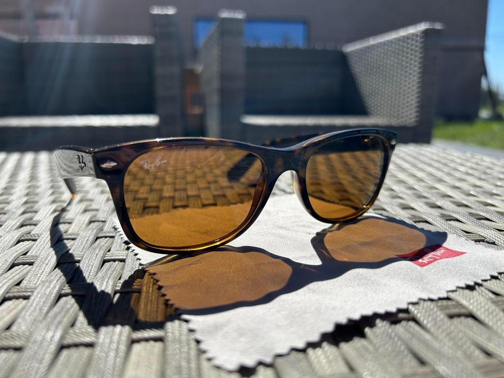 Ray-ban new wayfarer, Enlèvement, Comme neuf, Lunettes de soleil, Ray-Ban