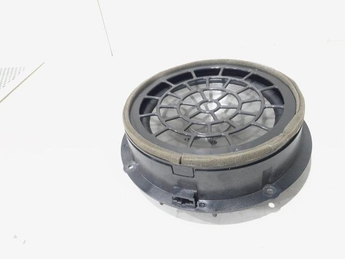 Haut-parleur d'un Audi Q3, Autos : Pièces & Accessoires, Électronique & Câbles, Audi, Utilisé, 3 mois de garantie, Enlèvement ou Envoi