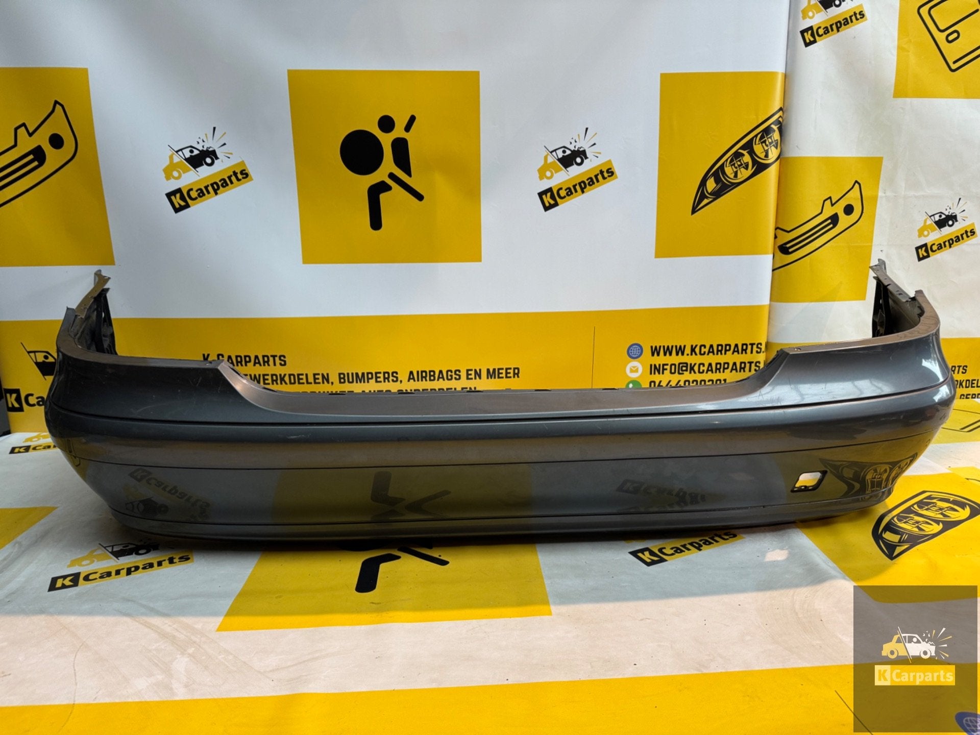 Mercedes-Benz E-klasse W211 Achterbumper Sedan A211880054, Auto-onderdelen, Gebruikt, Mercedes-Benz AG, Mercedes-Benz, Mercedesstrasse 120
70372  Stuttgart, DE